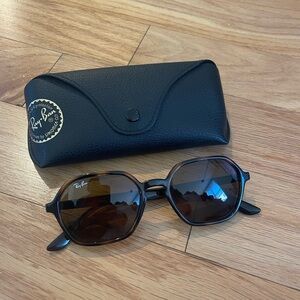 Ray Ban Elon RB4361 Dark Tortoise